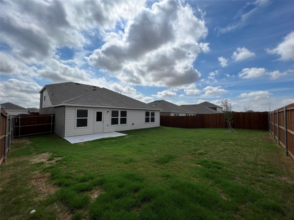 16013 Crews Avenue - Photo 20