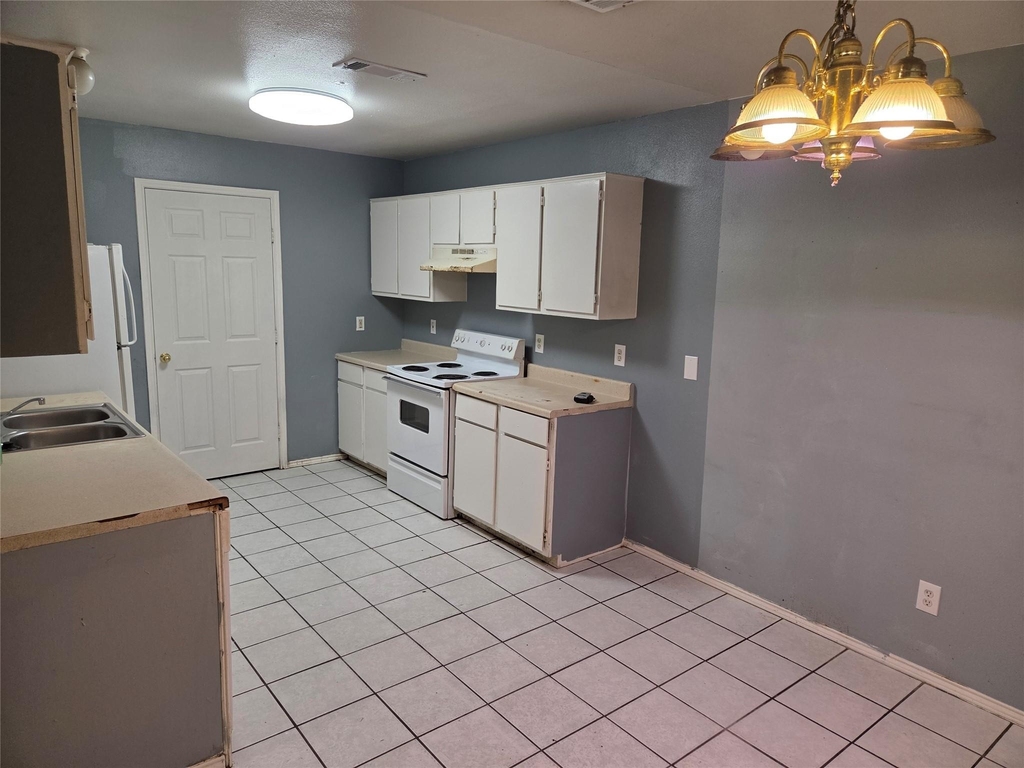 900 Naomi Lane - Photo 7