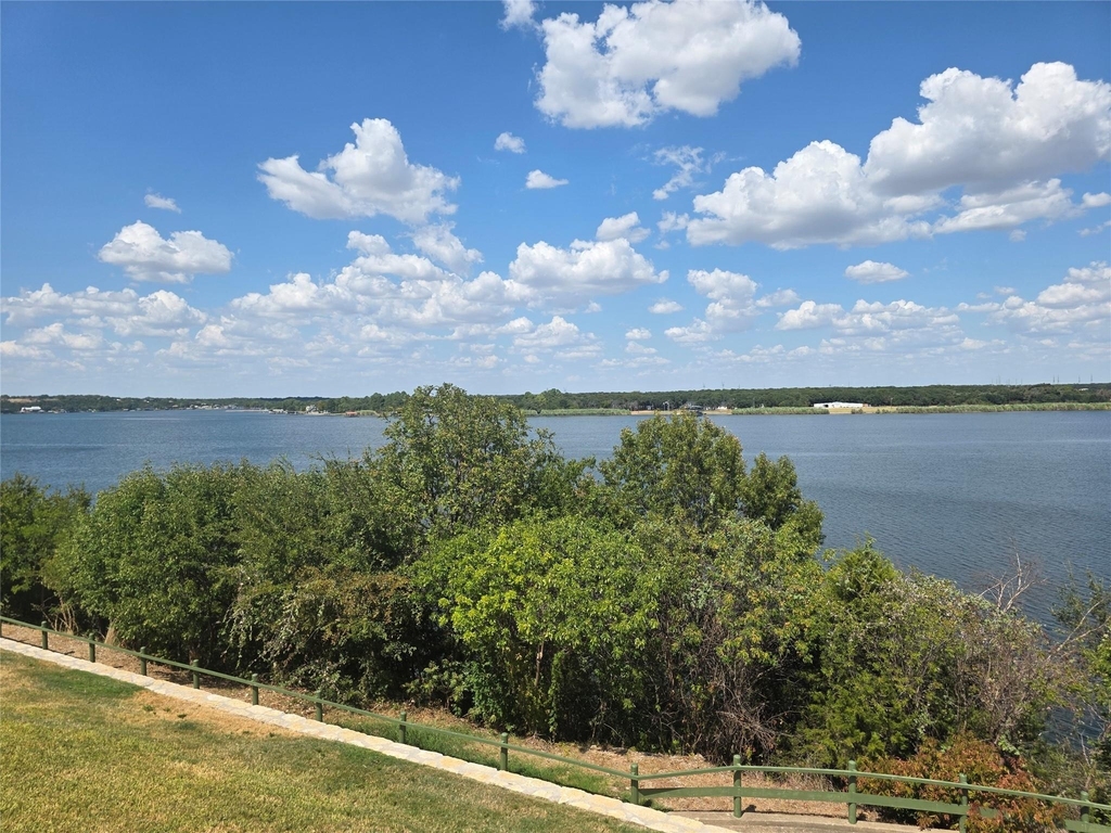 4204 Bluff View Drive - Photo 22