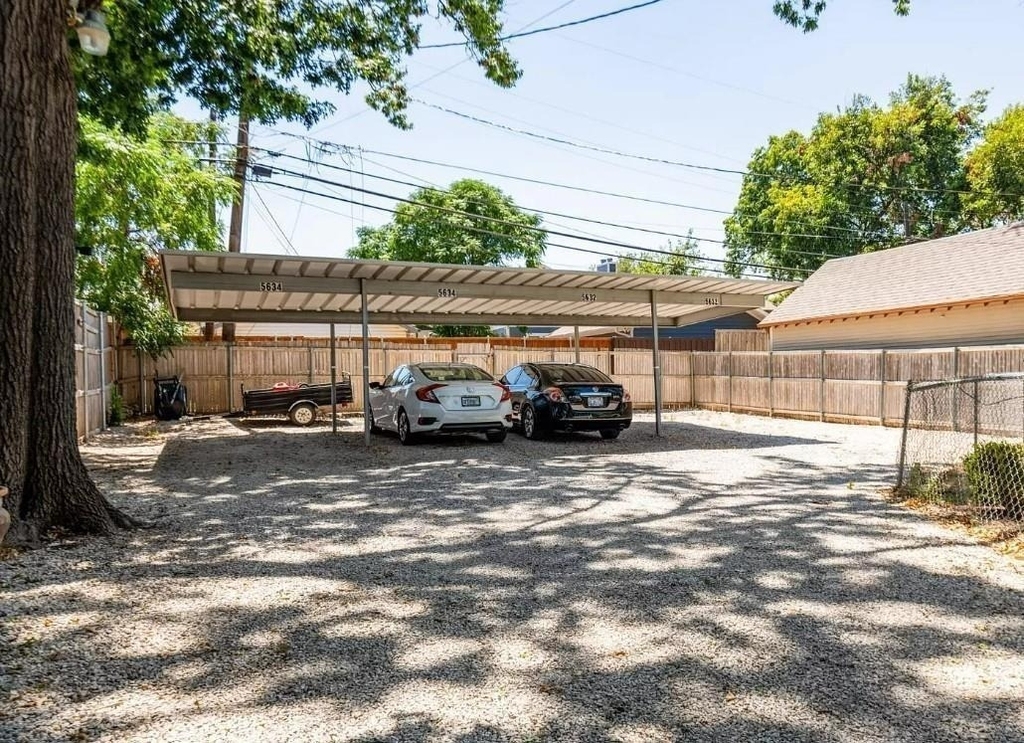 5632 Willis Avenue - Photo 5