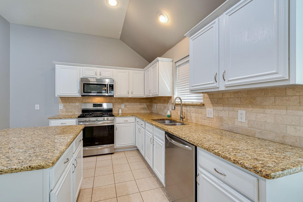 5113 Bear Valley Drive - Photo 17