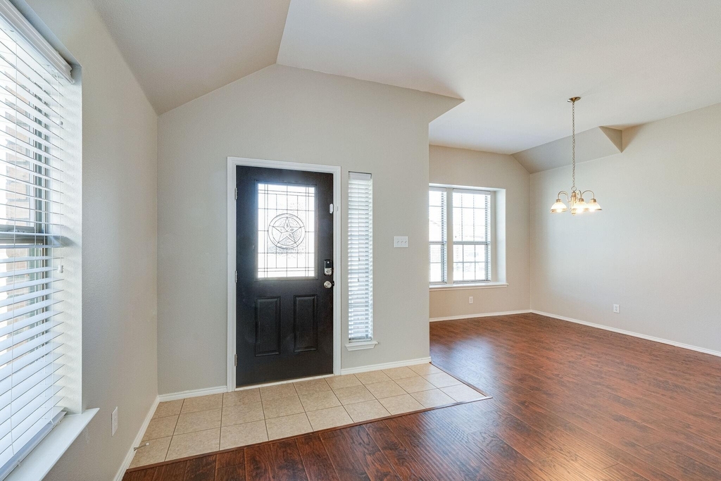 5113 Bear Valley Drive - Photo 3