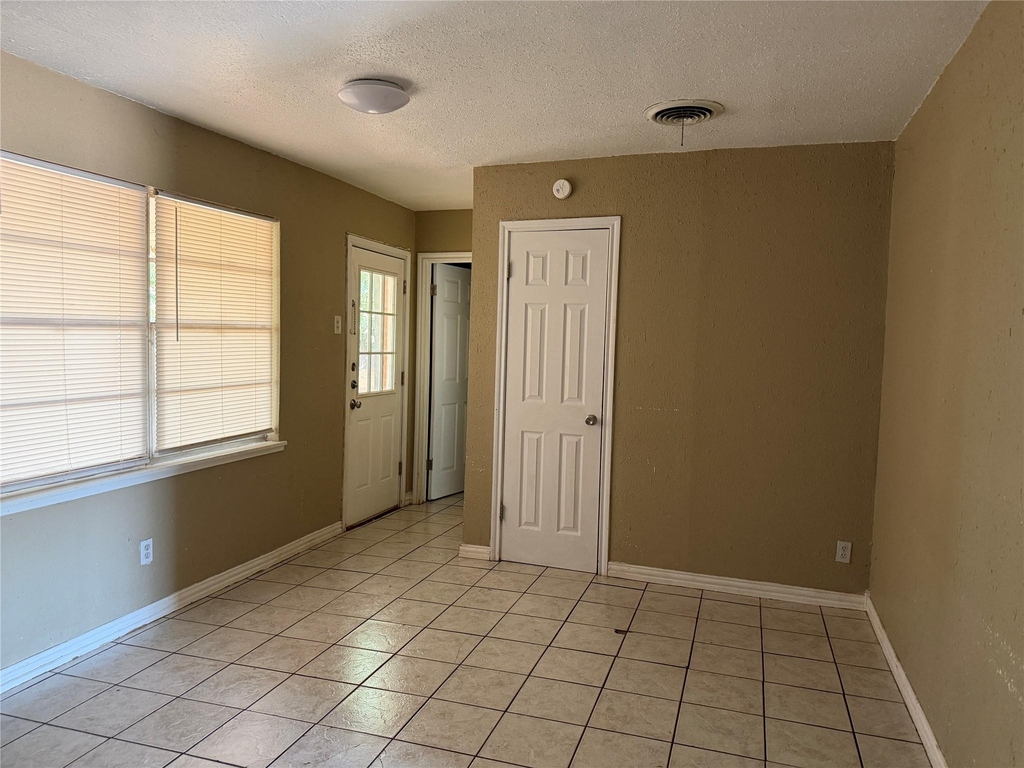 510 S Jefferson Drive - Photo 6