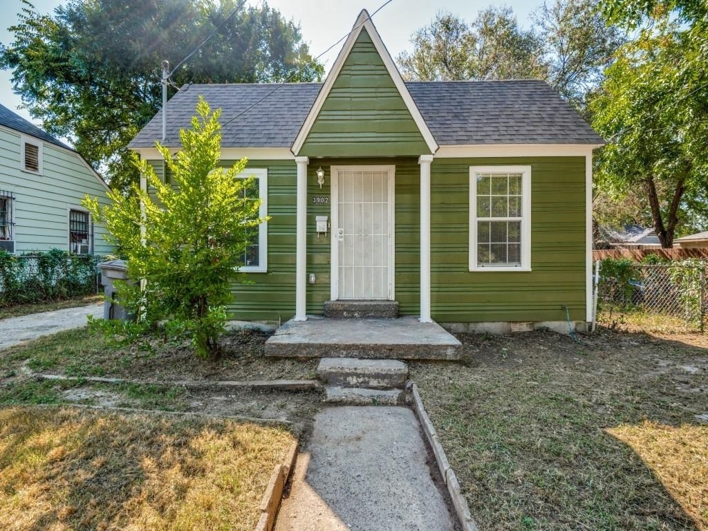 3902 Kenilworth Street - Photo 0