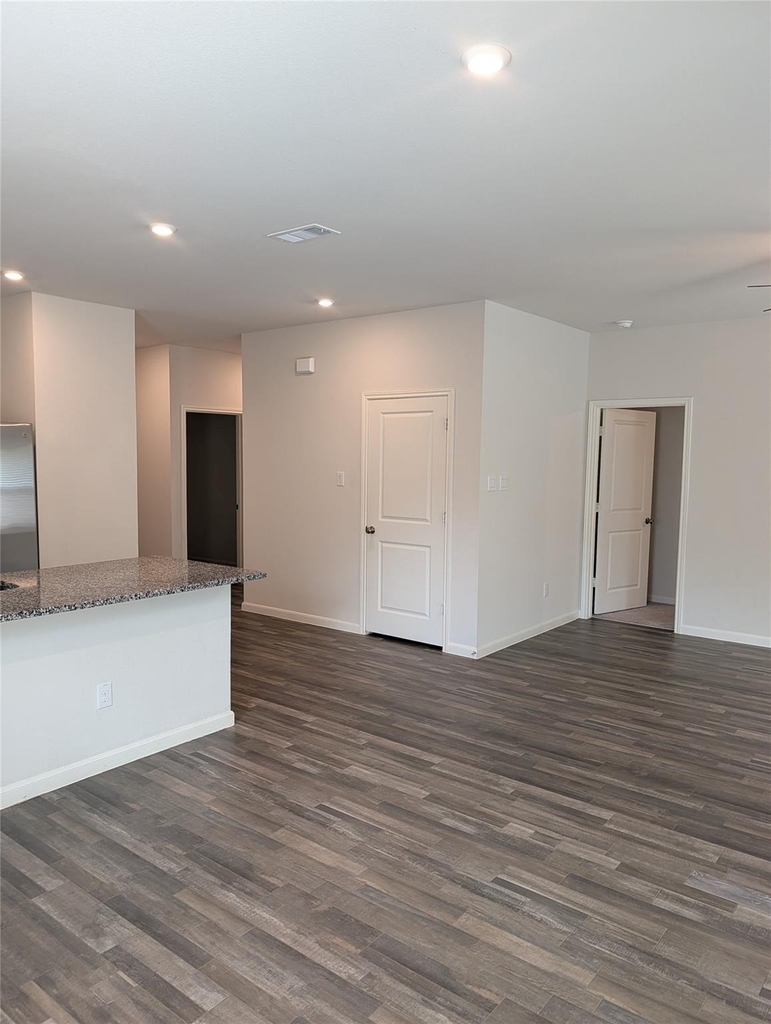 504 Jameson Street - Photo 4
