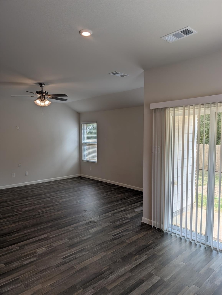 504 Jameson Street - Photo 8