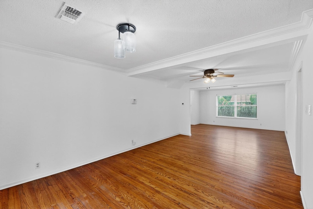 2927 Selma Lane - Photo 4