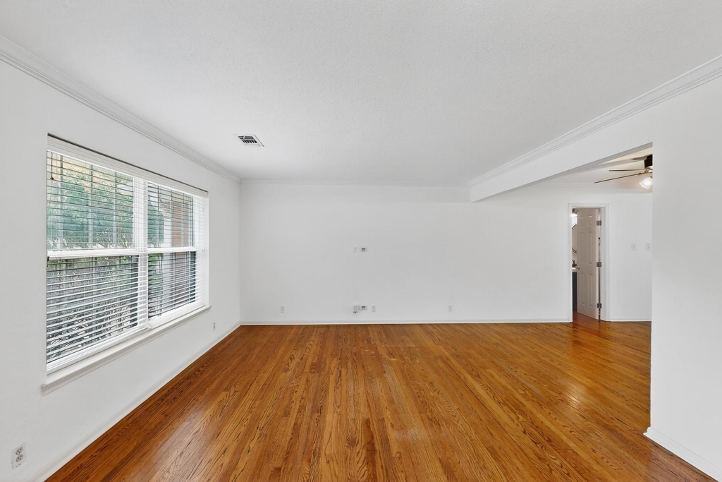 2927 Selma Lane - Photo 5