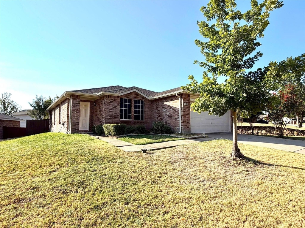 1108 Conner Court - Photo 1