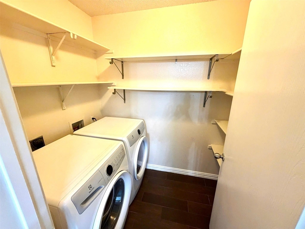 1108 Conner Court - Photo 11