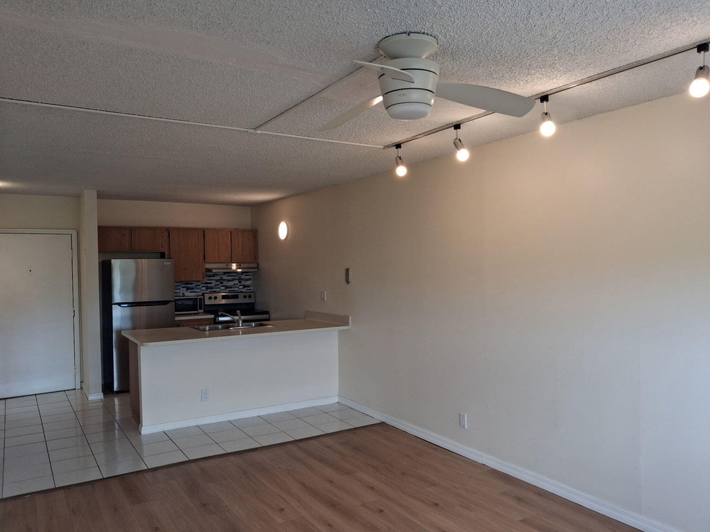2401 Riverside Drive - Photo 11