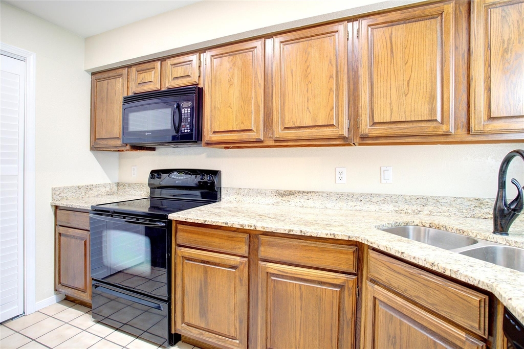 1304 Harwell Drive - Photo 5
