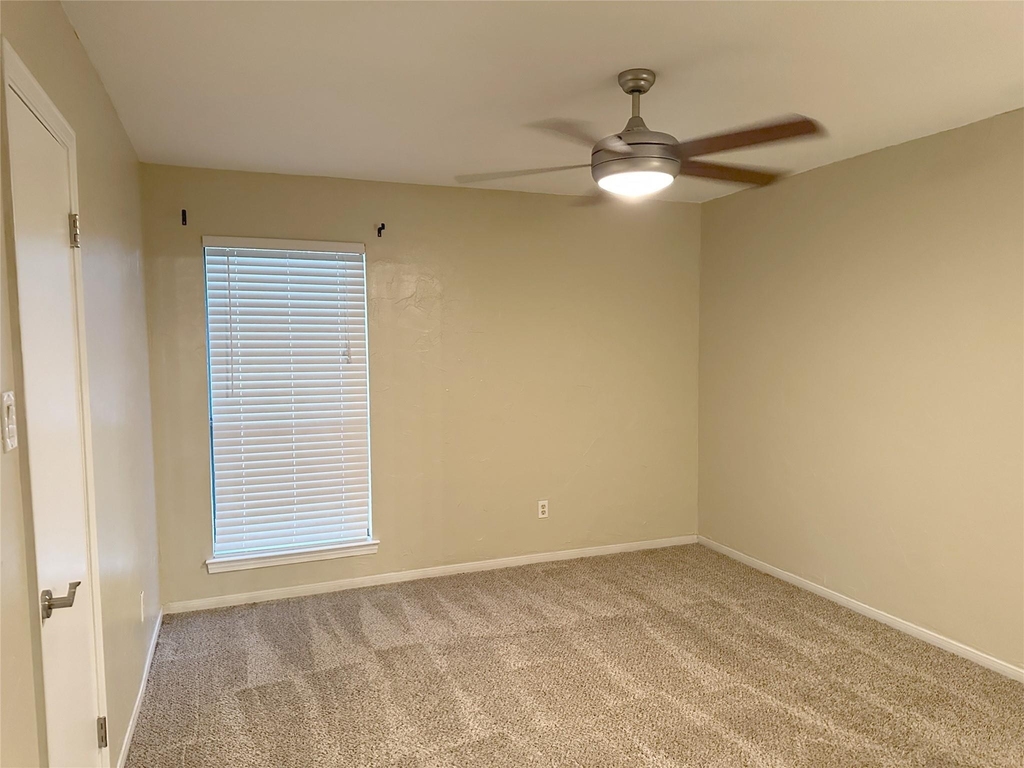1304 Harwell Drive - Photo 14