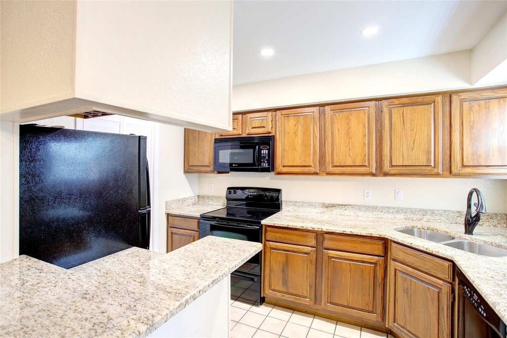 1304 Harwell Drive - Photo 4
