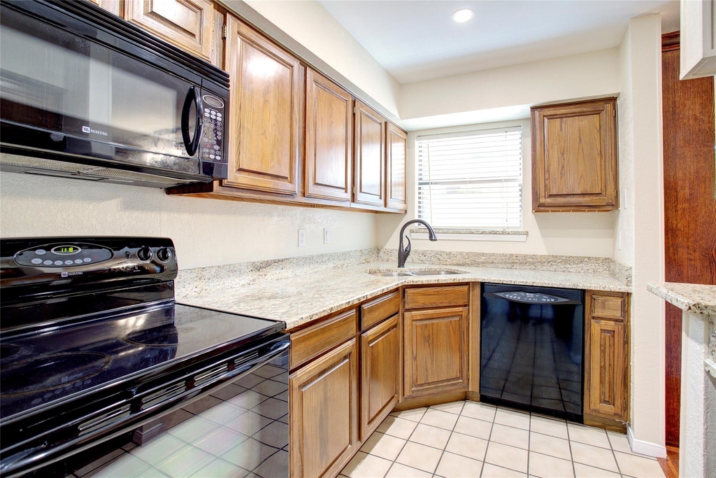 1304 Harwell Drive - Photo 7