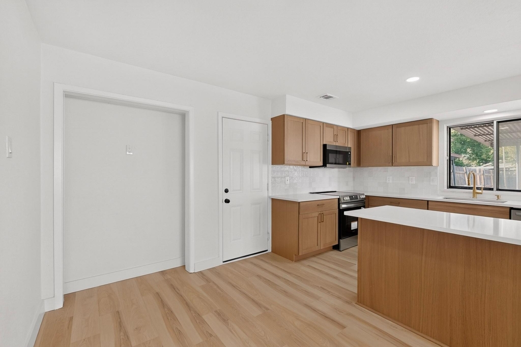 11231 Pelican Drive - Photo 12