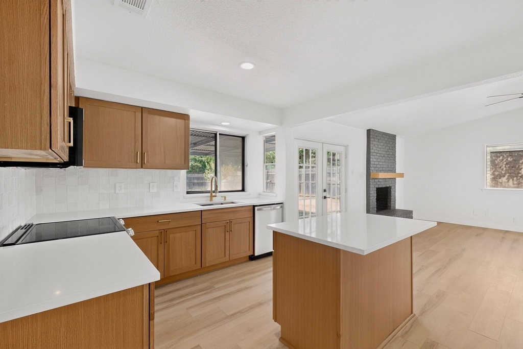 11231 Pelican Drive - Photo 9