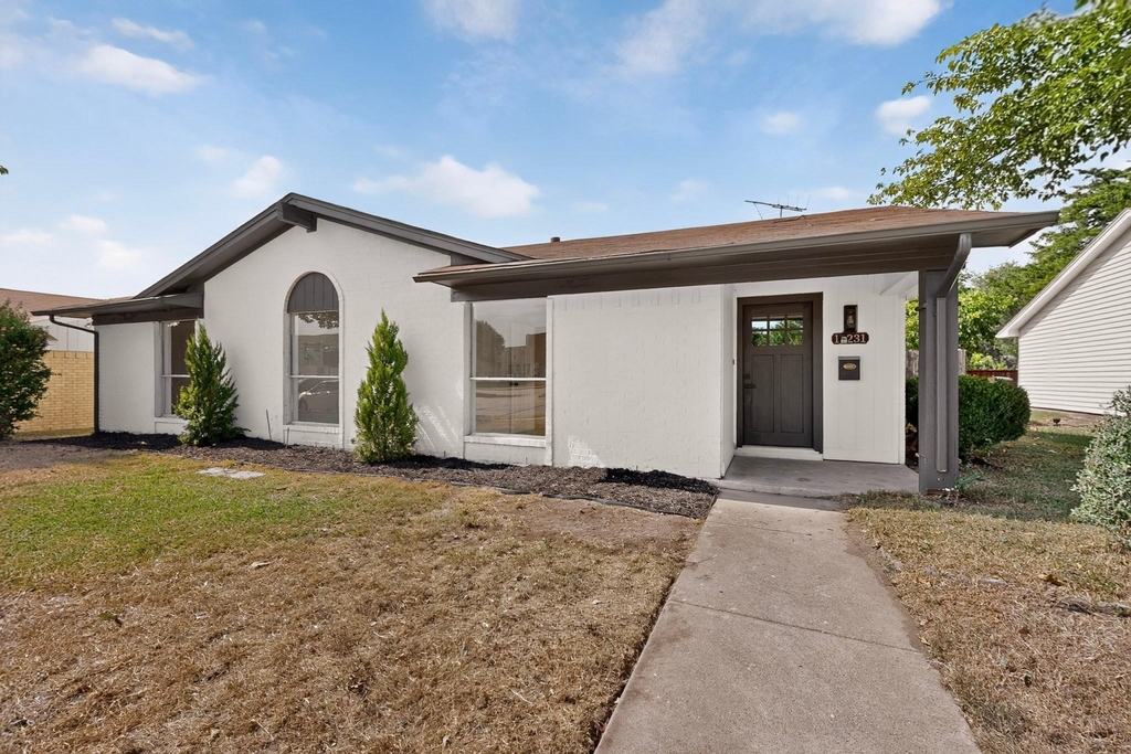 11231 Pelican Drive - Photo 2