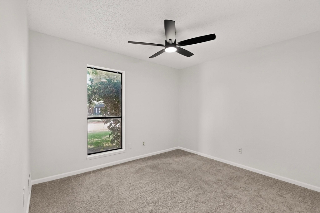 2938 Churchill Way - Photo 19