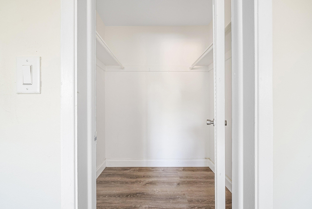 2455 Ne 51st Street - Photo 25