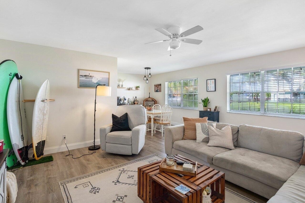 2455 Ne 51st Street - Photo 16