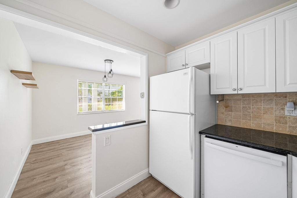 2455 Ne 51st Street - Photo 1