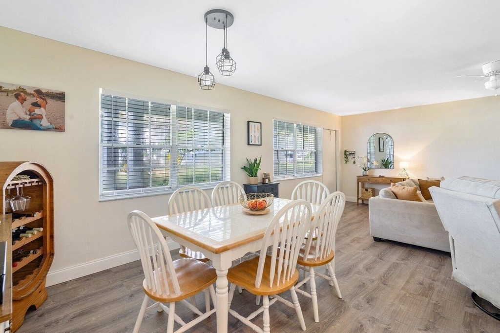 2455 Ne 51st Street - Photo 10