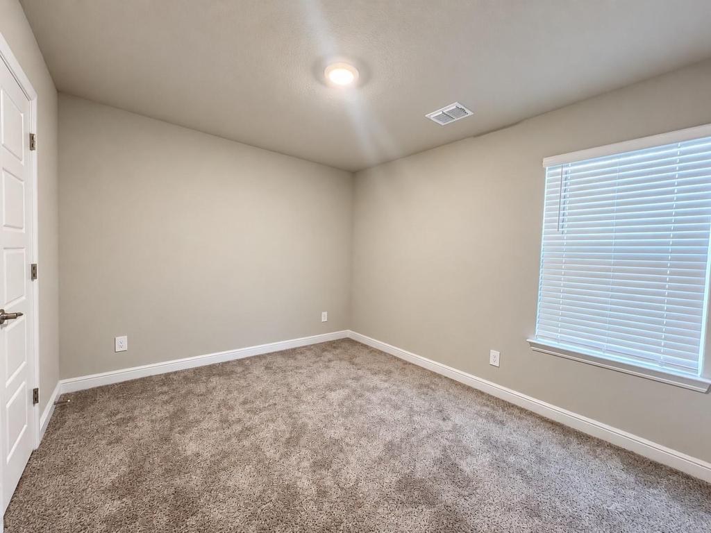606 Capstone Circle - Photo 13