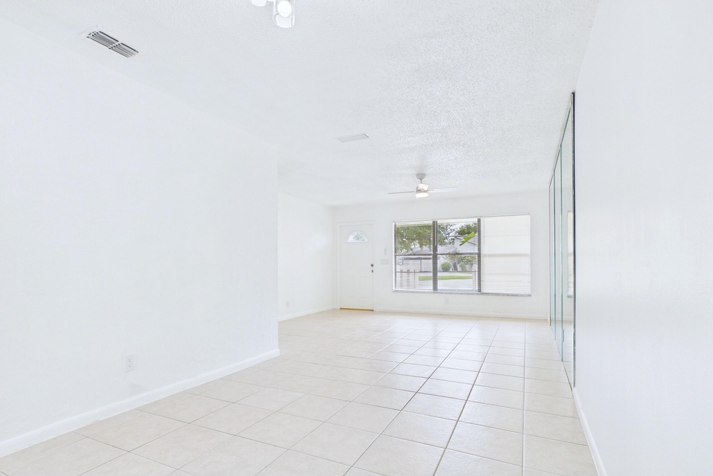 431 Jupiter Lakes Boulevard - Photo 7