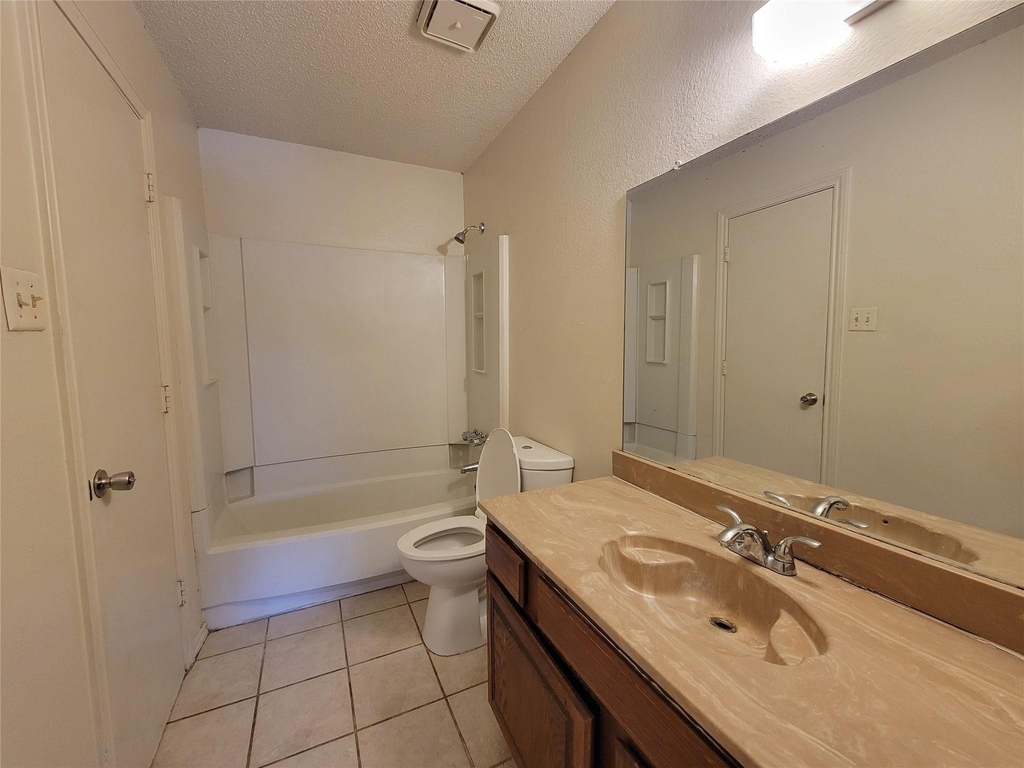 1324 Bluffview Drive - Photo 4