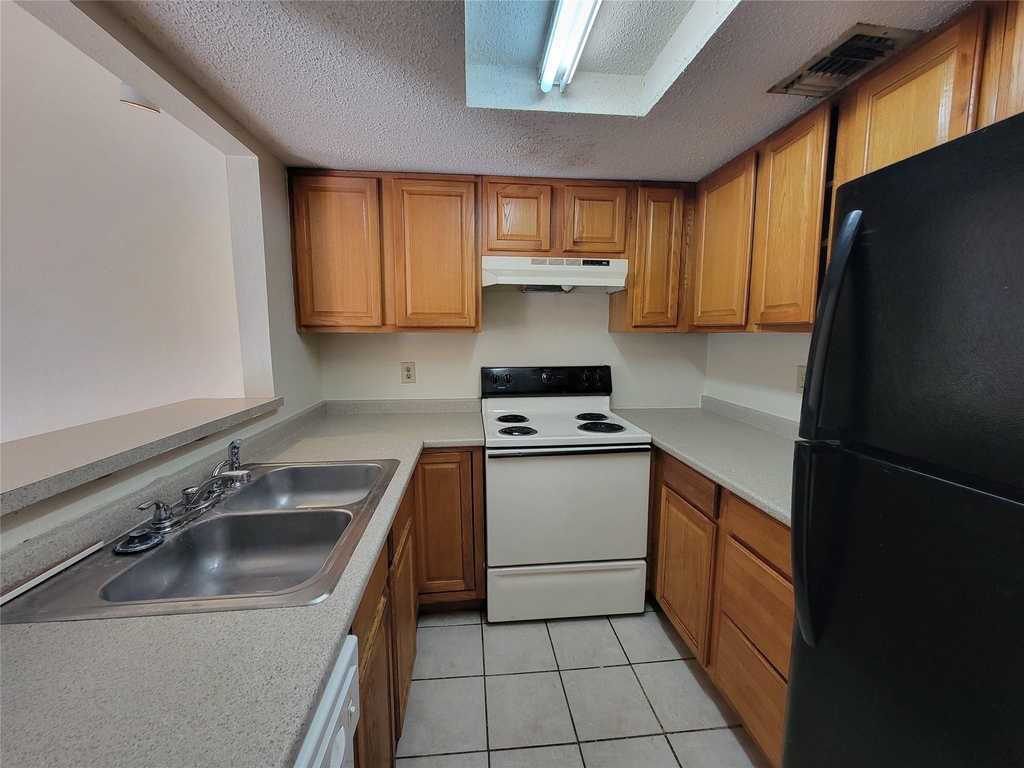 1324 Bluffview Drive - Photo 1