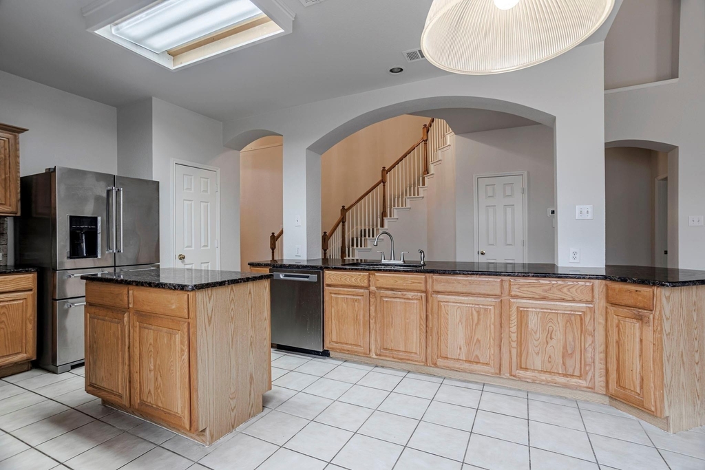 7025 Michael Drive - Photo 5