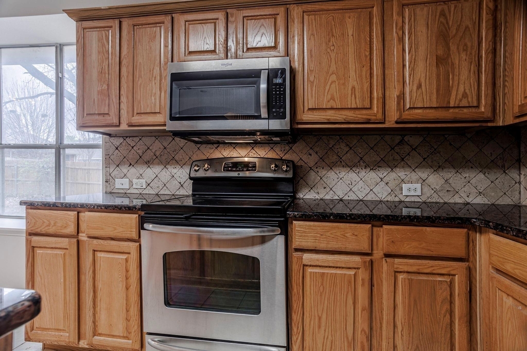7025 Michael Drive - Photo 6