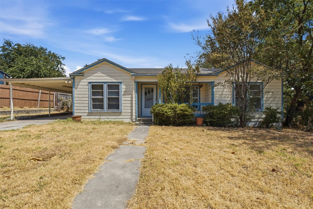 809 S Brazos Street - Photo 1