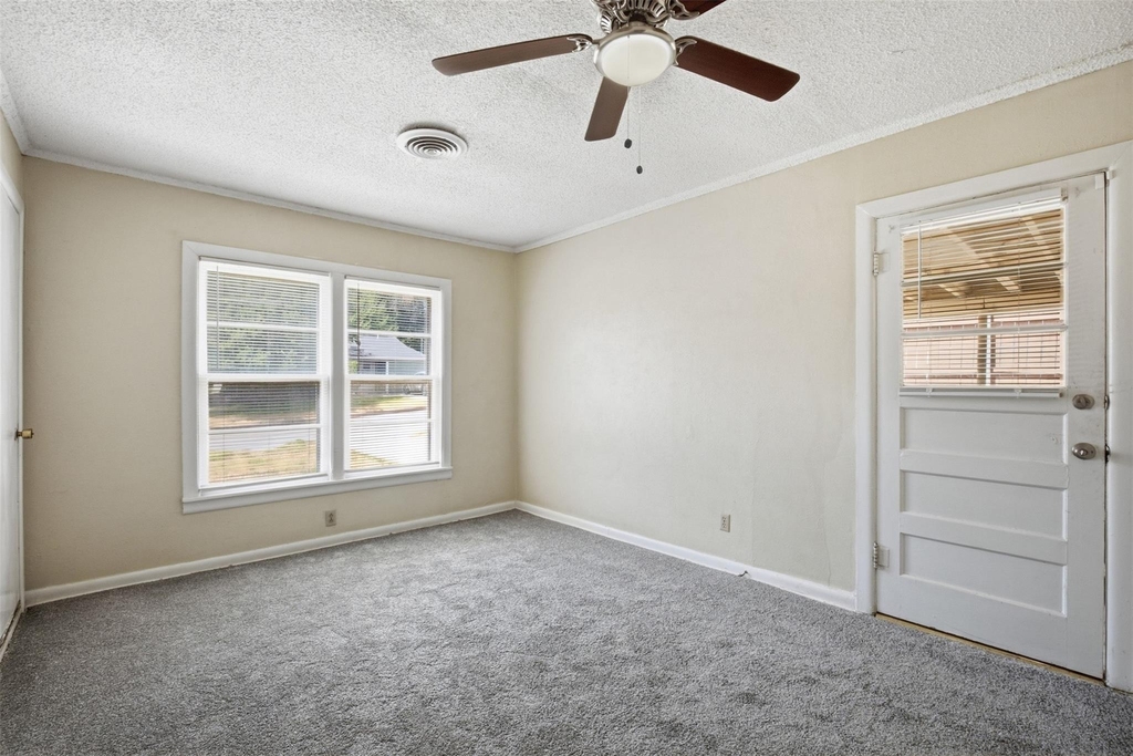 809 S Brazos Street - Photo 12