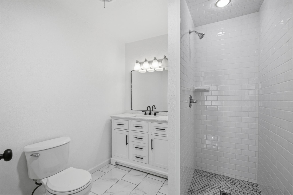 809 S Brazos Street - Photo 15