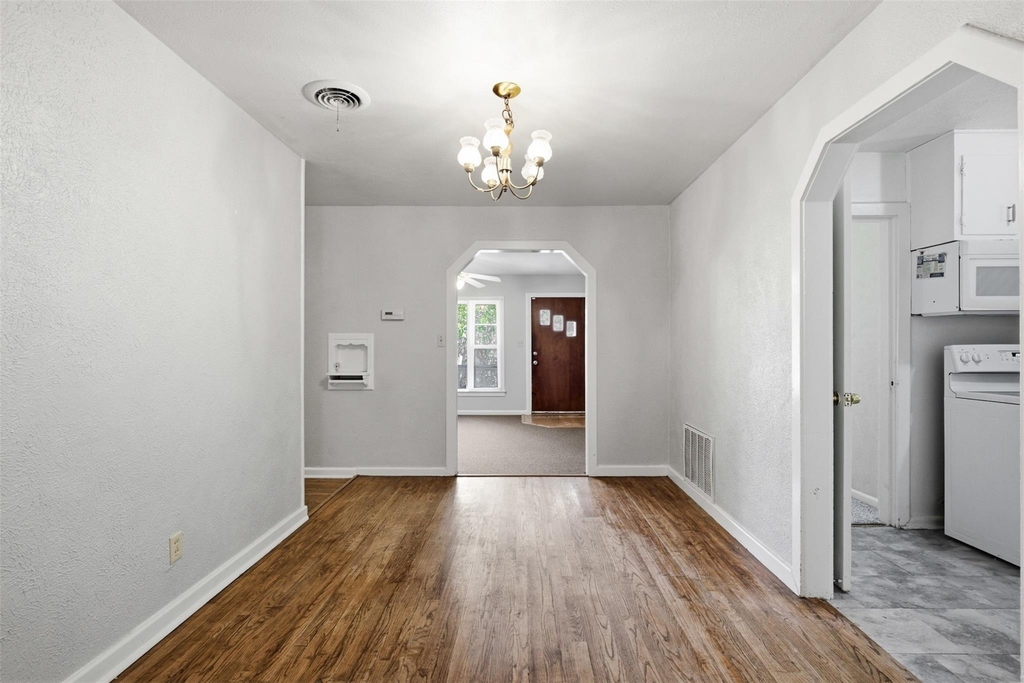 809 S Brazos Street - Photo 7