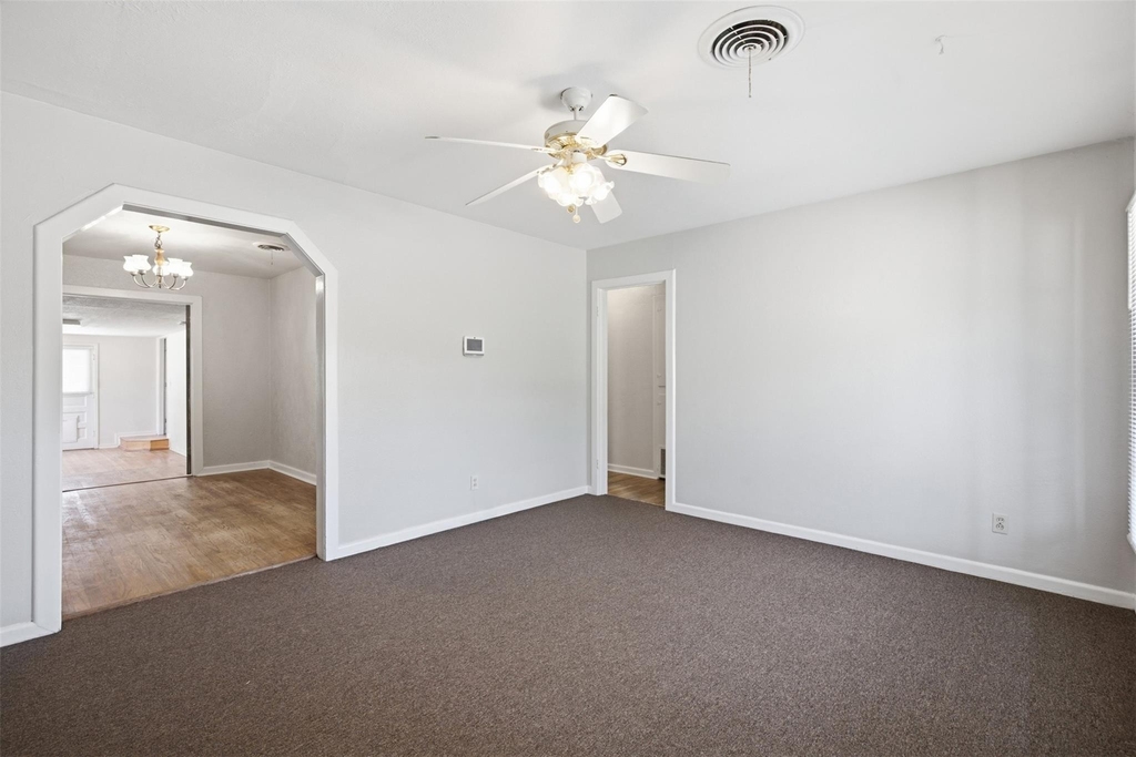 809 S Brazos Street - Photo 4