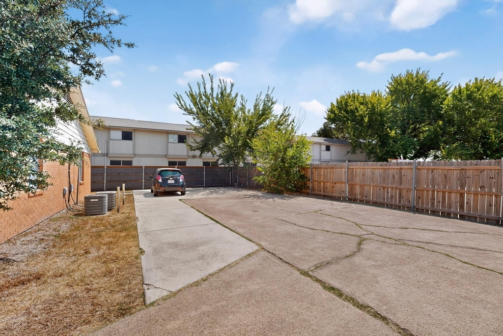 222 W Union Bower Road - Photo 30