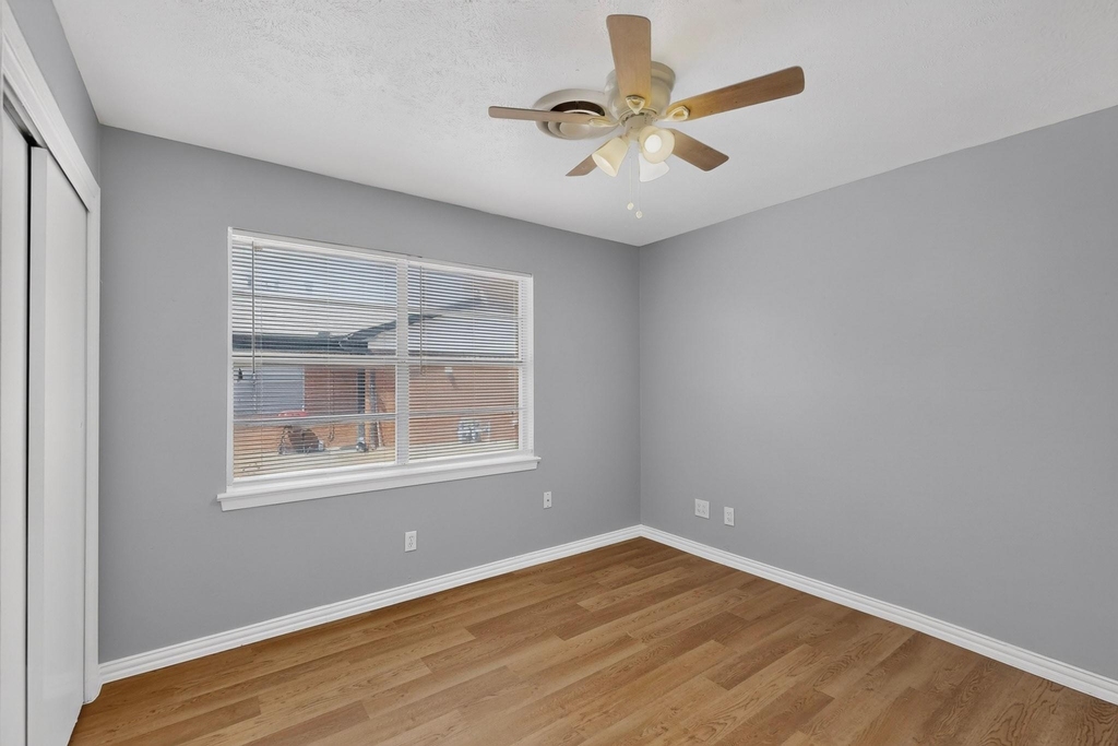 222 W Union Bower Road - Photo 15