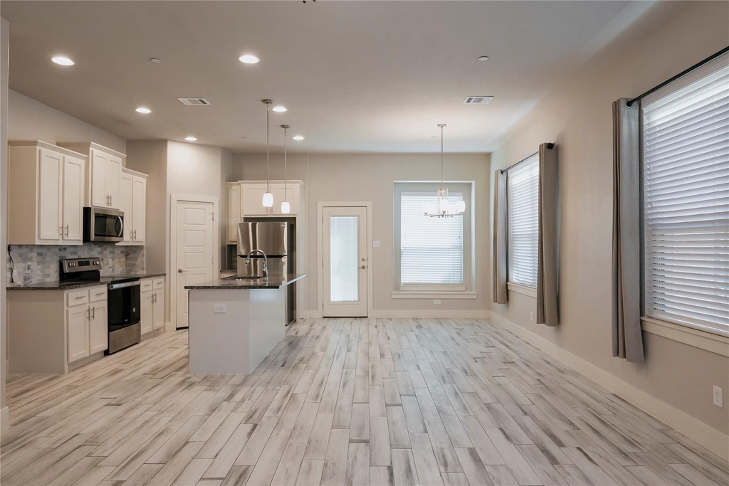 825 Eaglescliffe Landing - Photo 6