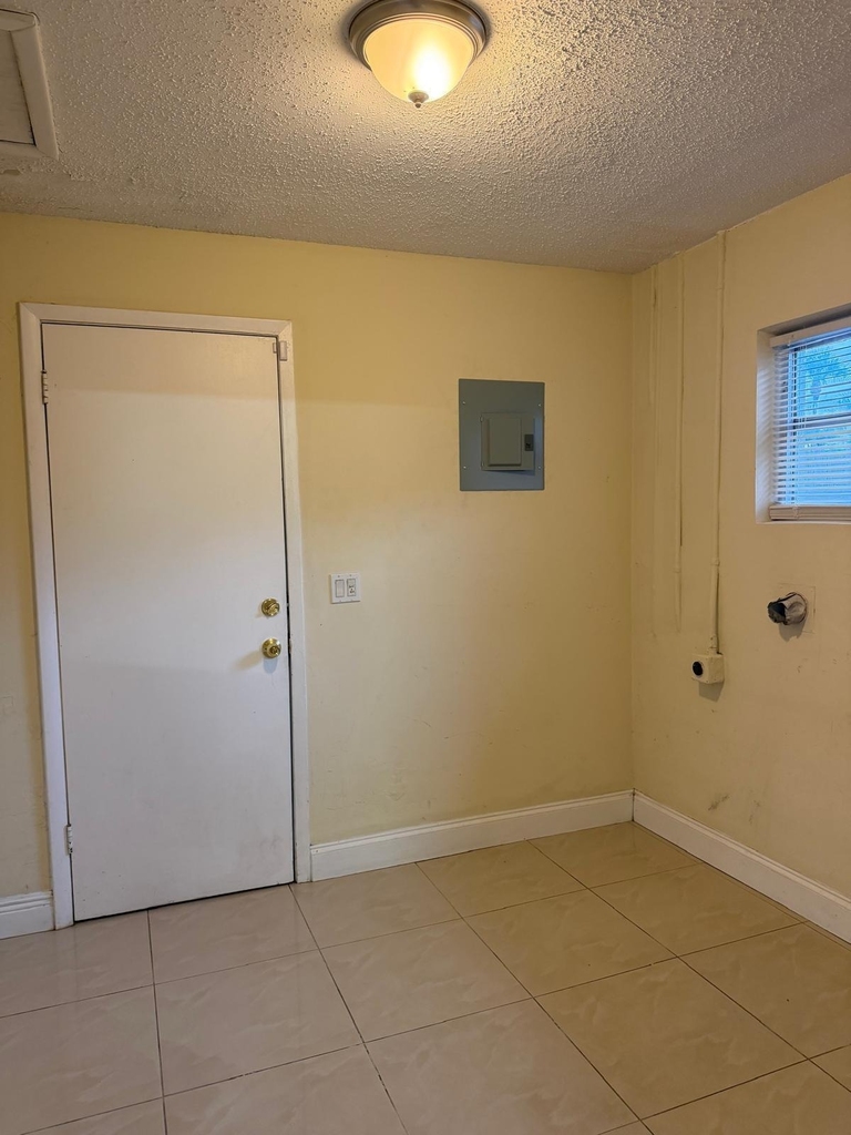 4159 Sherri Court - Photo 4