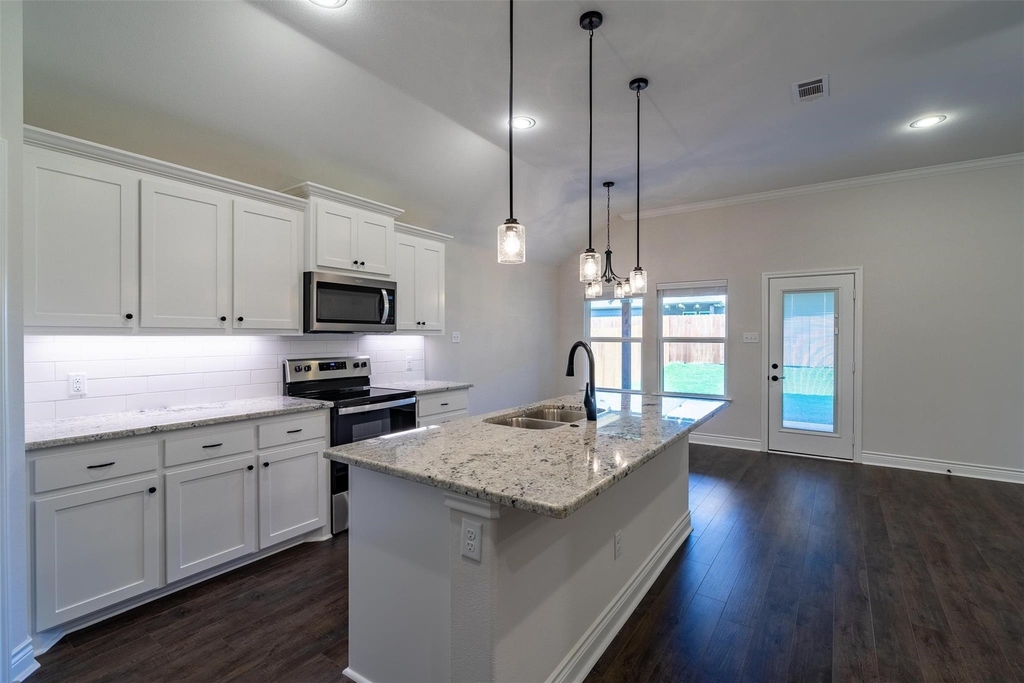 908 Tippit Lane - Photo 15