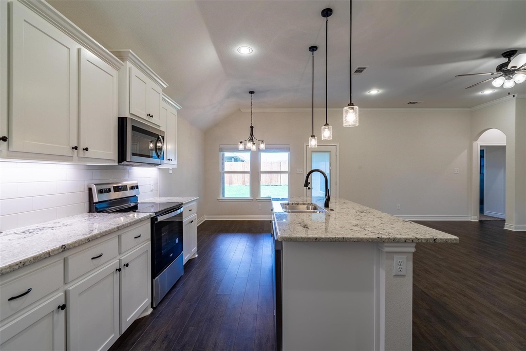 908 Tippit Lane - Photo 12