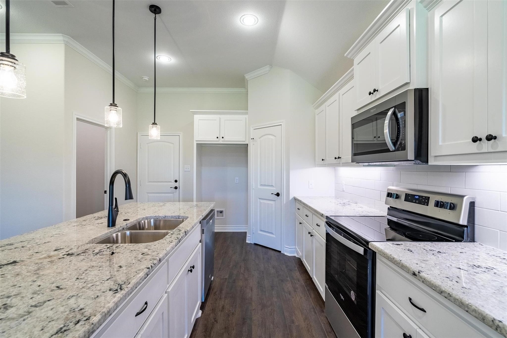 908 Tippit Lane - Photo 14