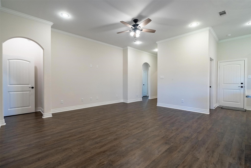 908 Tippit Lane - Photo 6