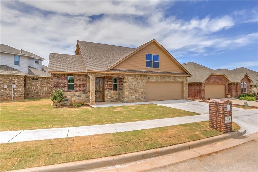 1318 Lauren Lane - Photo 1