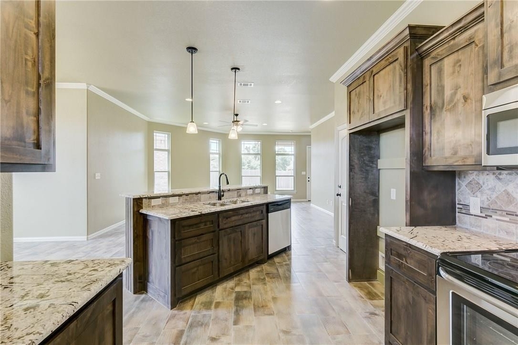 1318 Lauren Lane - Photo 15