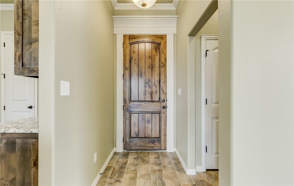 1318 Lauren Lane - Photo 4