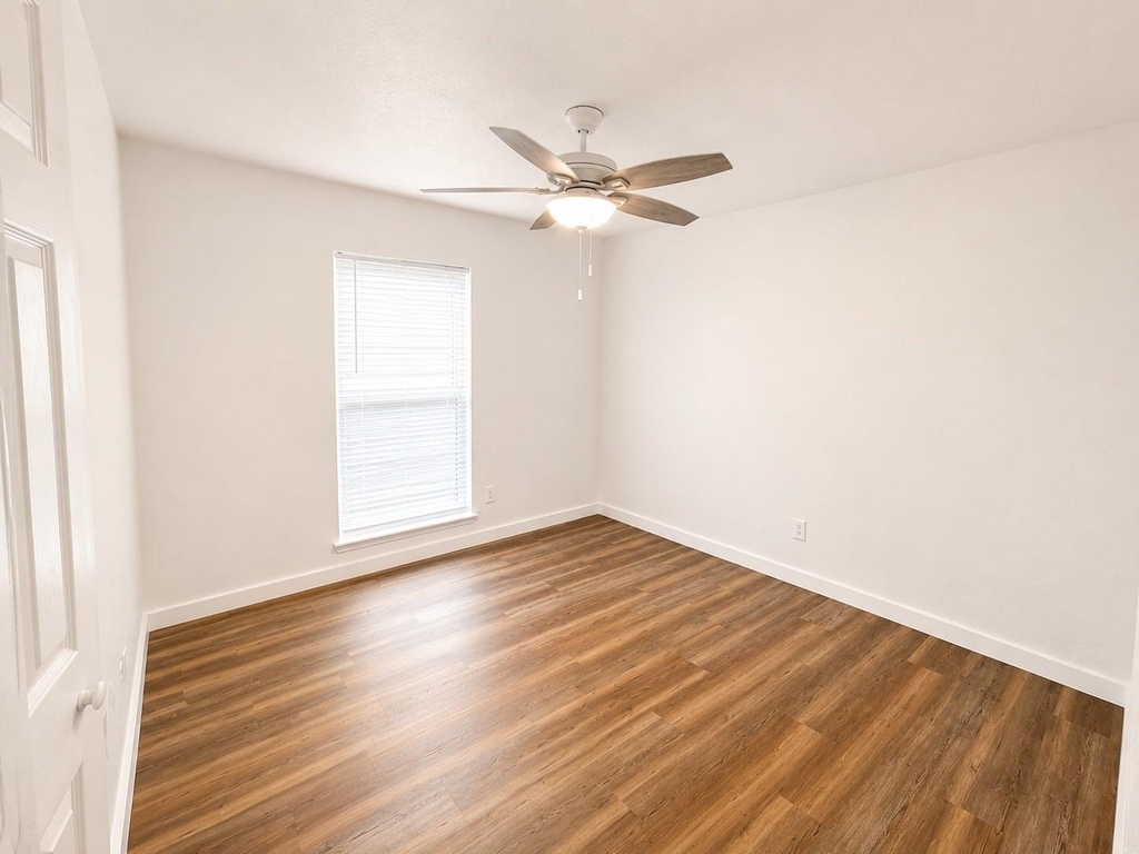542 Hanover Drive - Photo 10